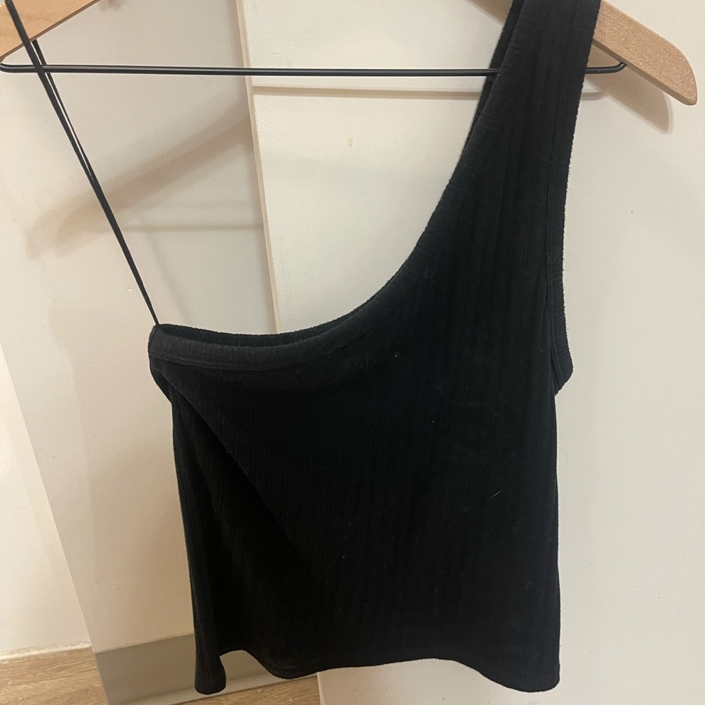 One shoulder, American eagle crop top